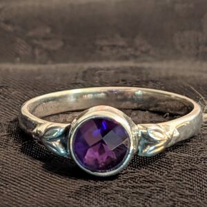 Elegant Solid Sterling Silver Ring Genuine Dark Purple Amethyst Ring Size 7